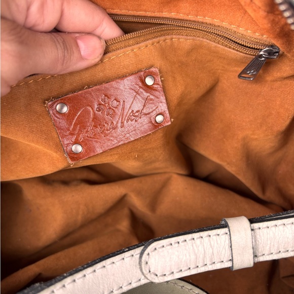 Patricia Nash Fiora Mint Green White Wax Leather Tooled Dome Satchel/Crossbody - Picture 7 of 9